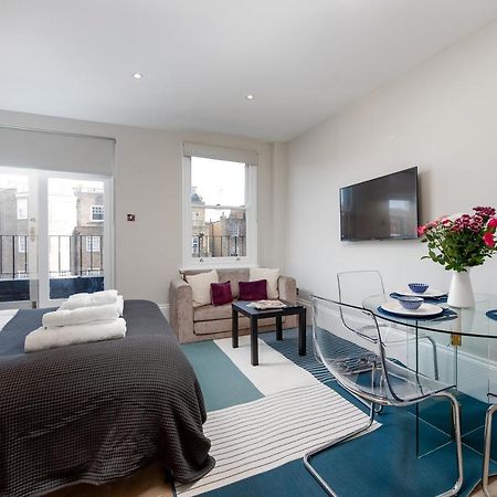 Capital Sloane Street Studio With Balcony London Eksteriør billede